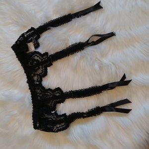 VINTAGE FREDERICK'S OF HOLLYWOOD Black Lace Garter Belt, OS